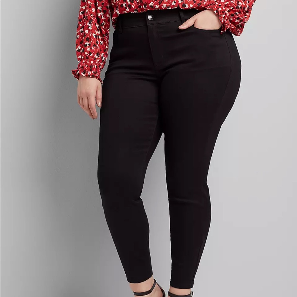 EUC Lane Bryant Midrise Skinny Black Jeans 16